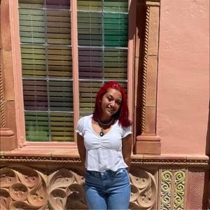 Meet your Posher, Yasemeen